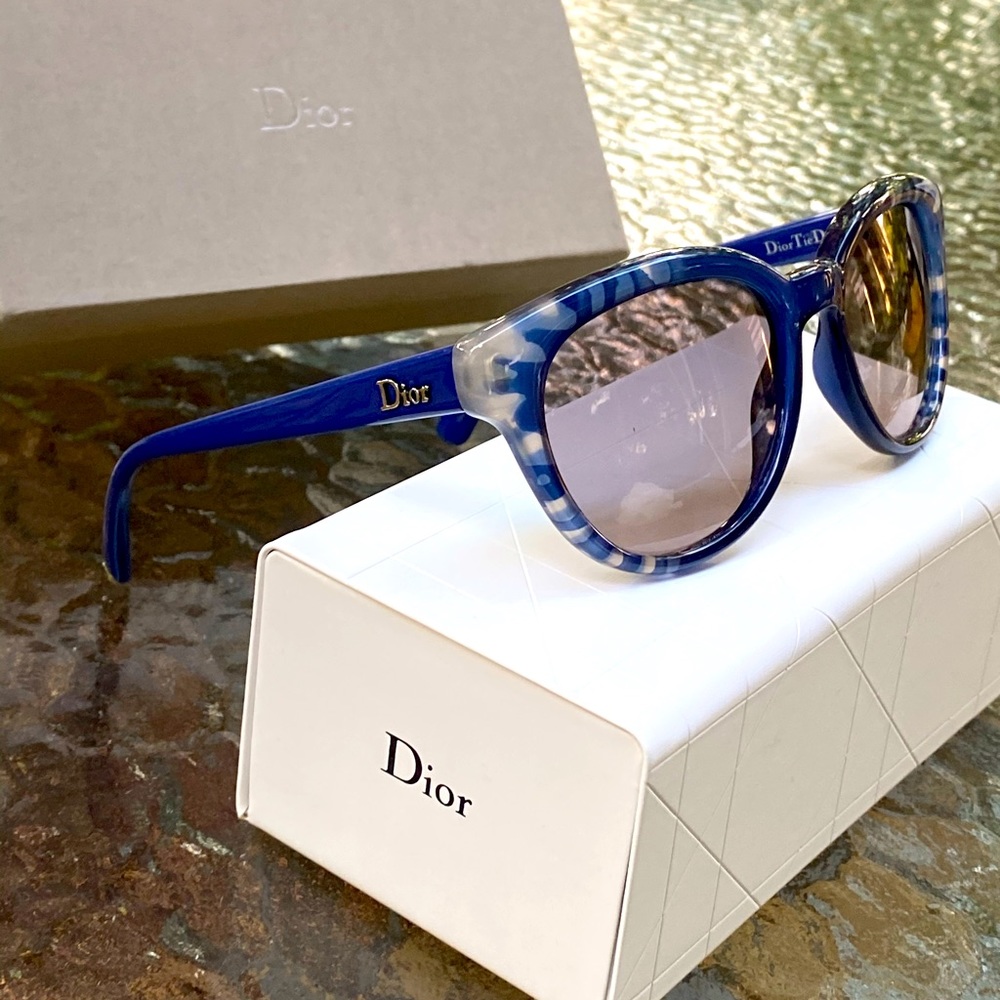 Christian Dior Blue Acetate Tie Dye Sunglasses - Picture 16 of 16